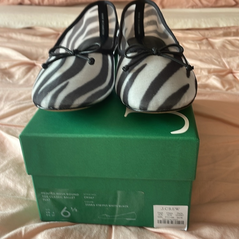 J Crew Mesh Ballet flats in Zebra Stripe size 6.5M - Picture 4 of 4